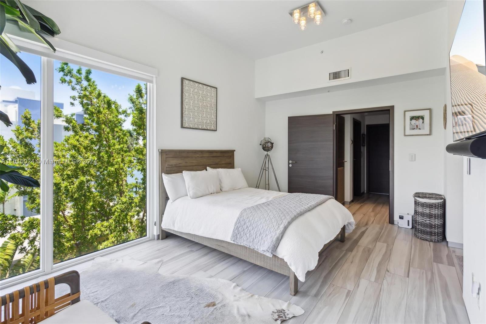 NORMANDY GOLF COURSE SUB - Residential Lease
