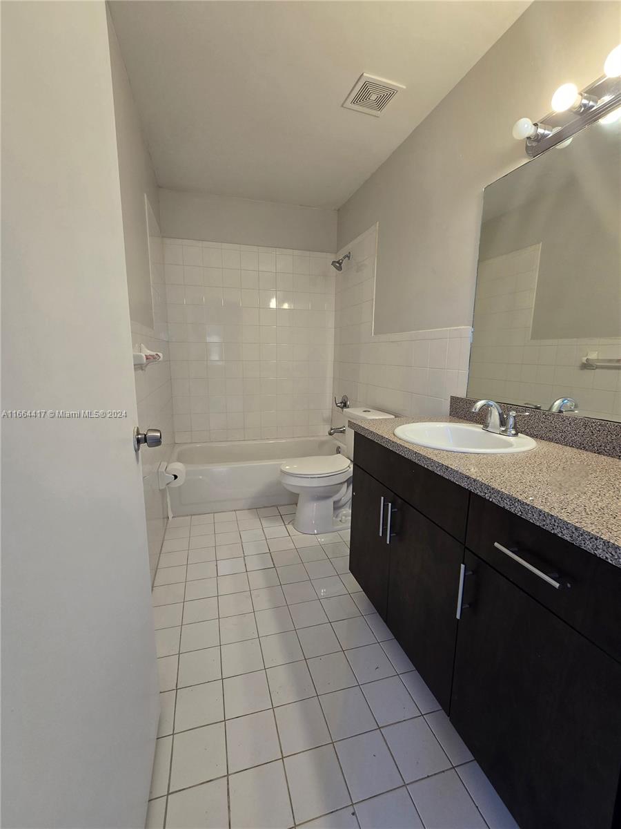 CENTRAL COMML HOMESTEAD - Residential Lease