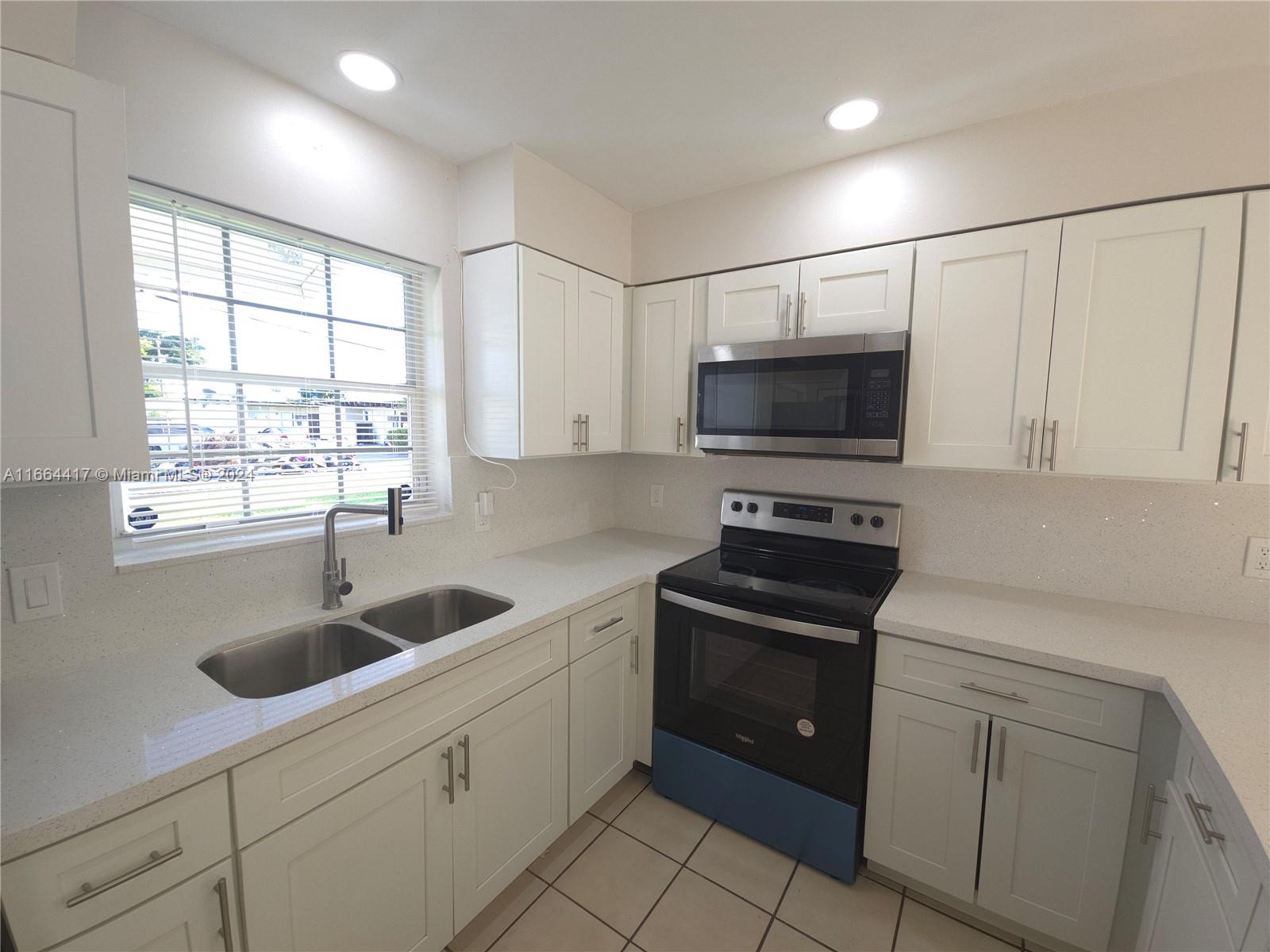 CENTRAL COMML HOMESTEAD - Residential Lease