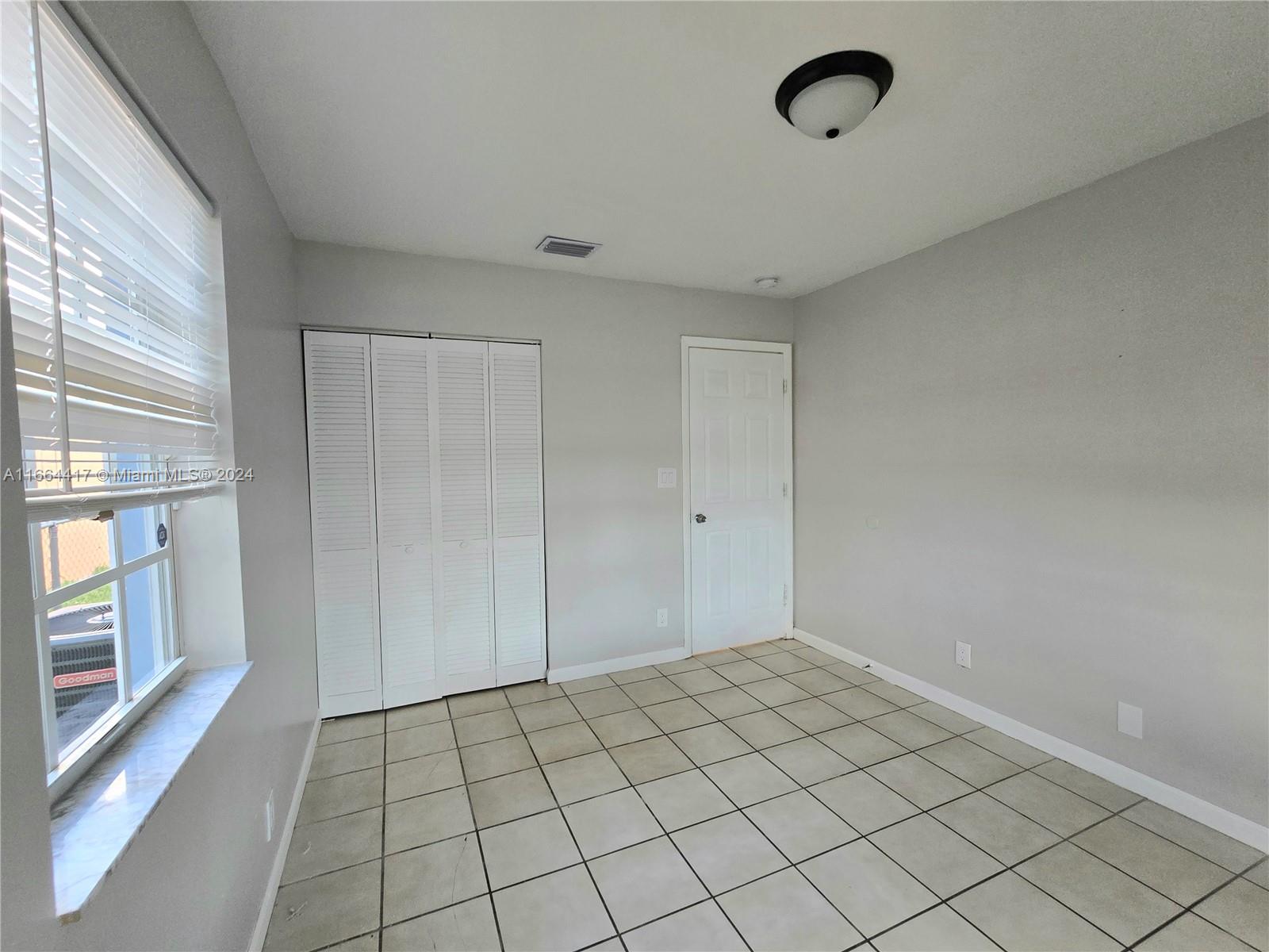 CENTRAL COMML HOMESTEAD - Residential Lease