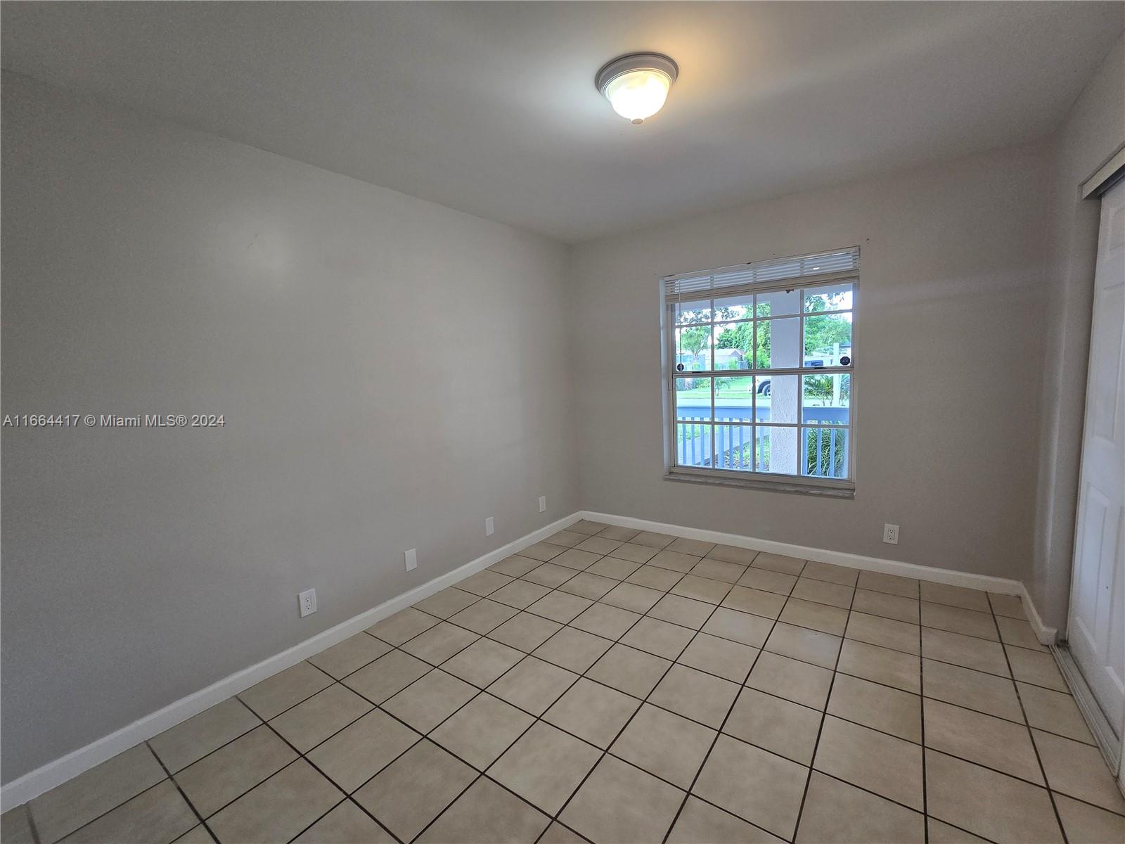 CENTRAL COMML HOMESTEAD - Residential Lease