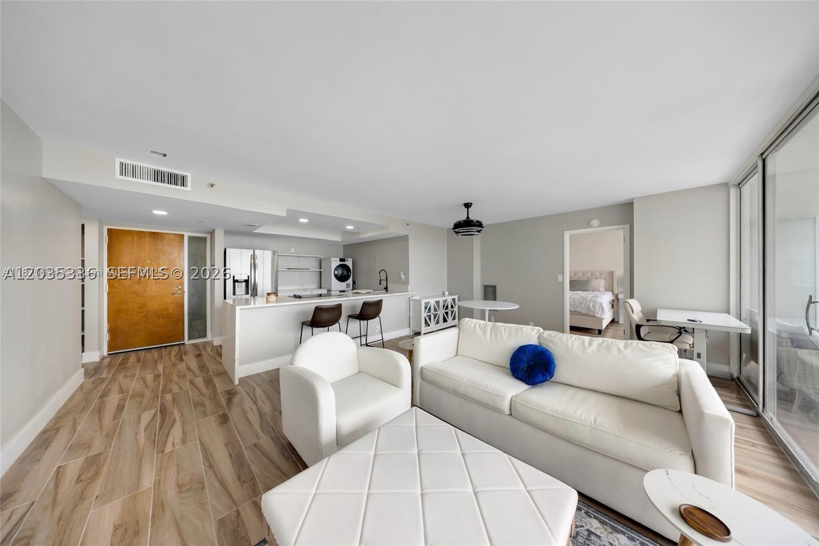THE GRANDVIEW PALACE COND - Residential