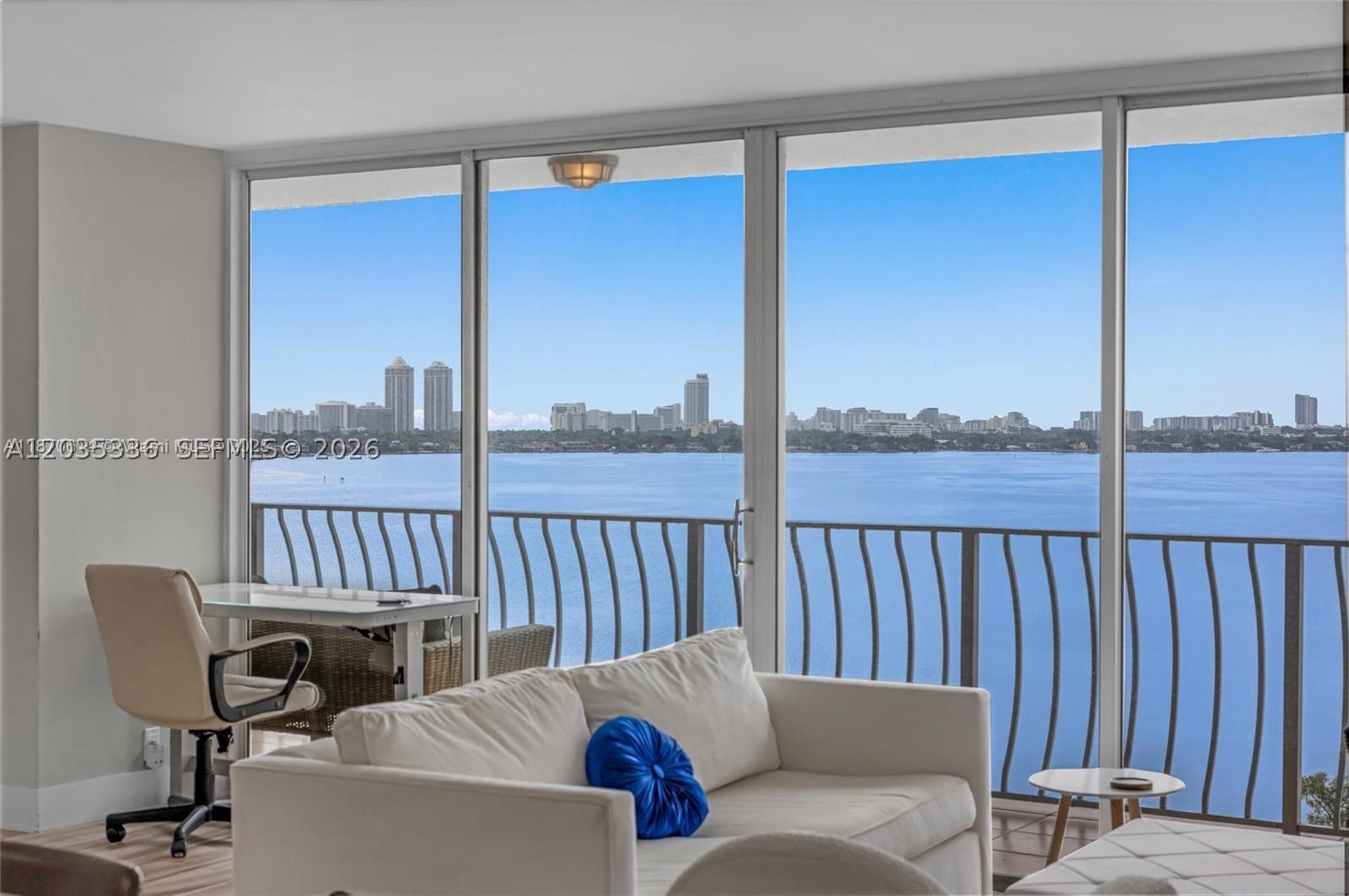 THE GRANDVIEW PALACE COND - Residential