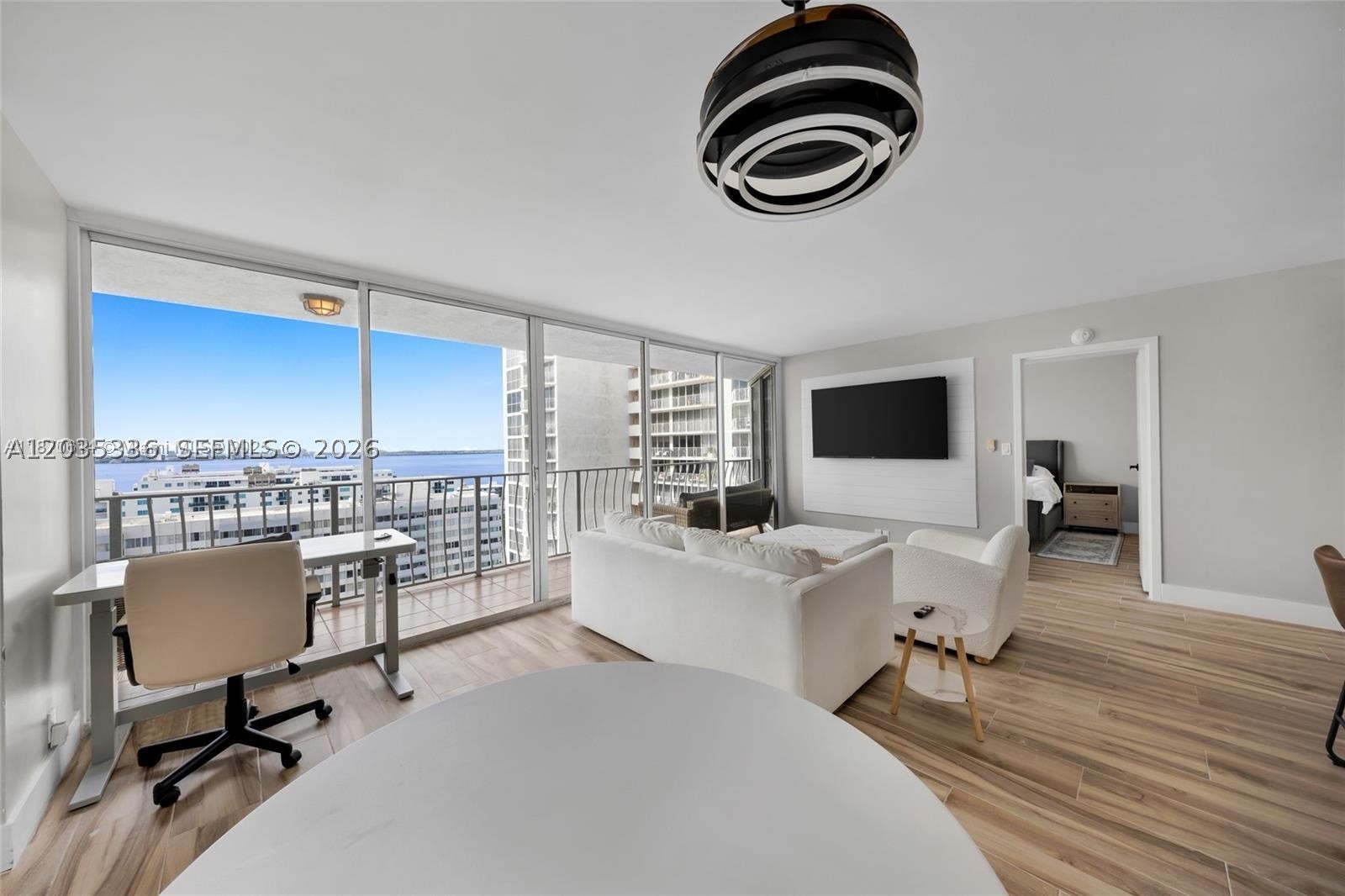 THE GRANDVIEW PALACE COND - Residential