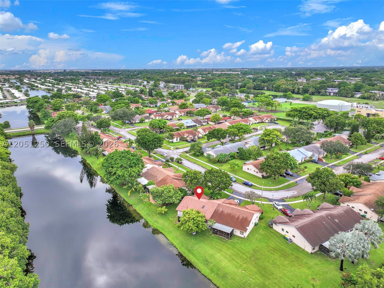 WATERSIDE - Residential