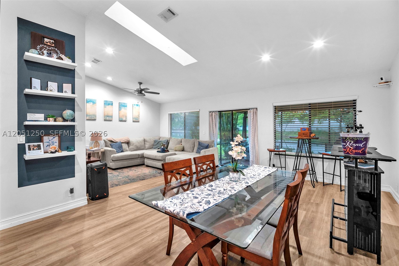 WATERSIDE - Residential