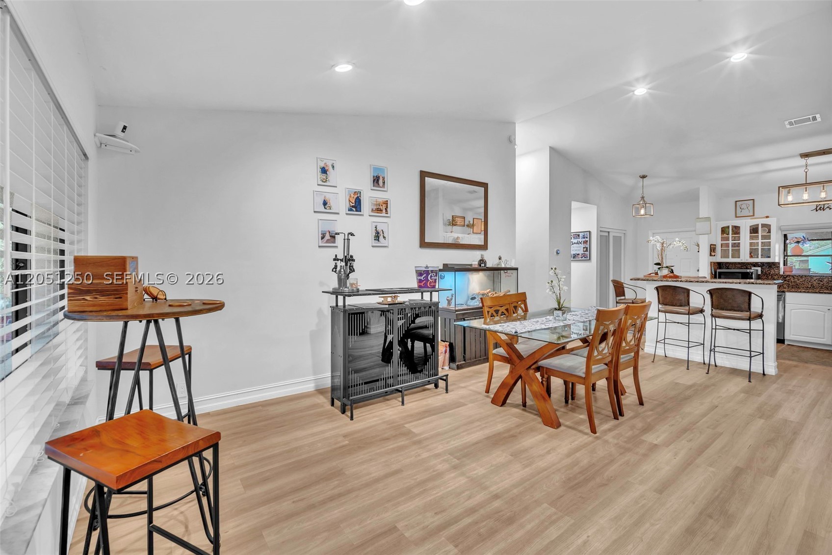 WATERSIDE - Residential