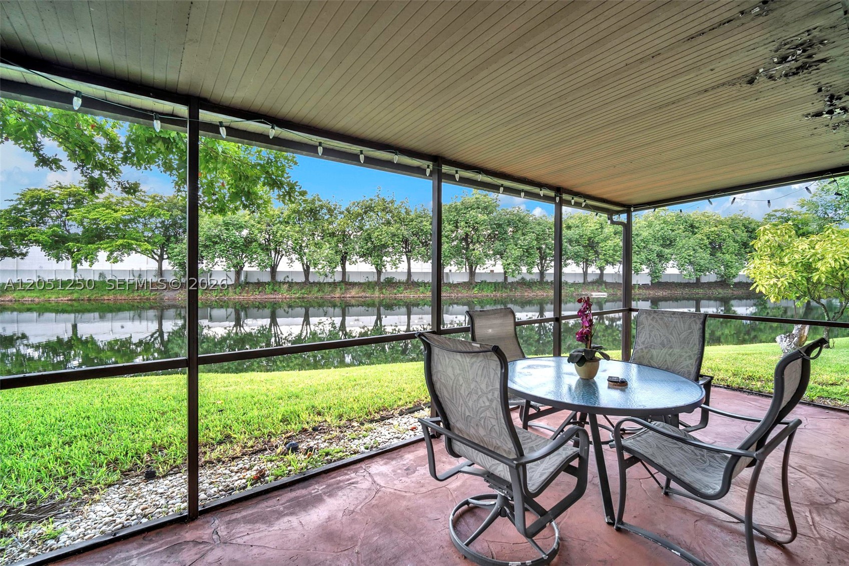 WATERSIDE - Residential