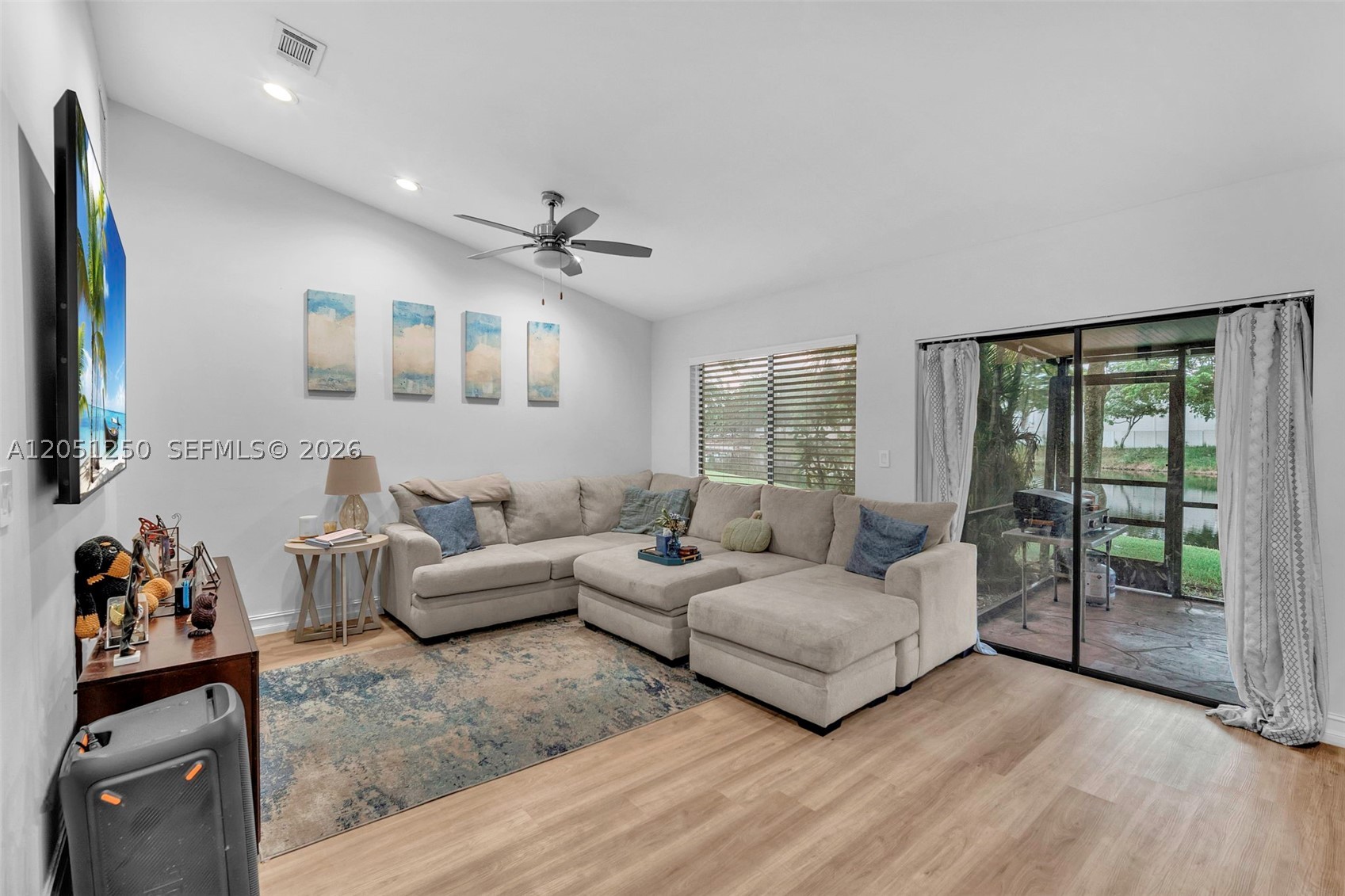 WATERSIDE - Residential