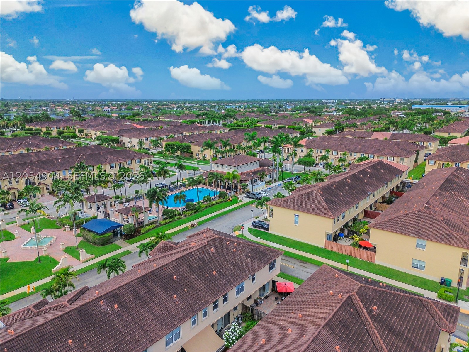 COURTS AT TUSCANY - Residential