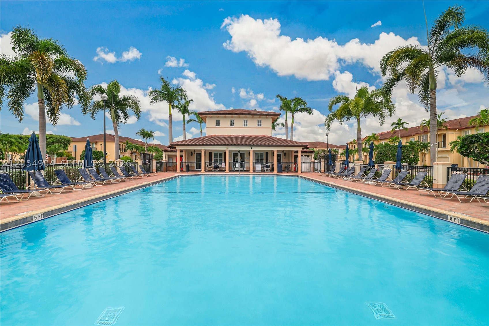 COURTS AT TUSCANY - Residential