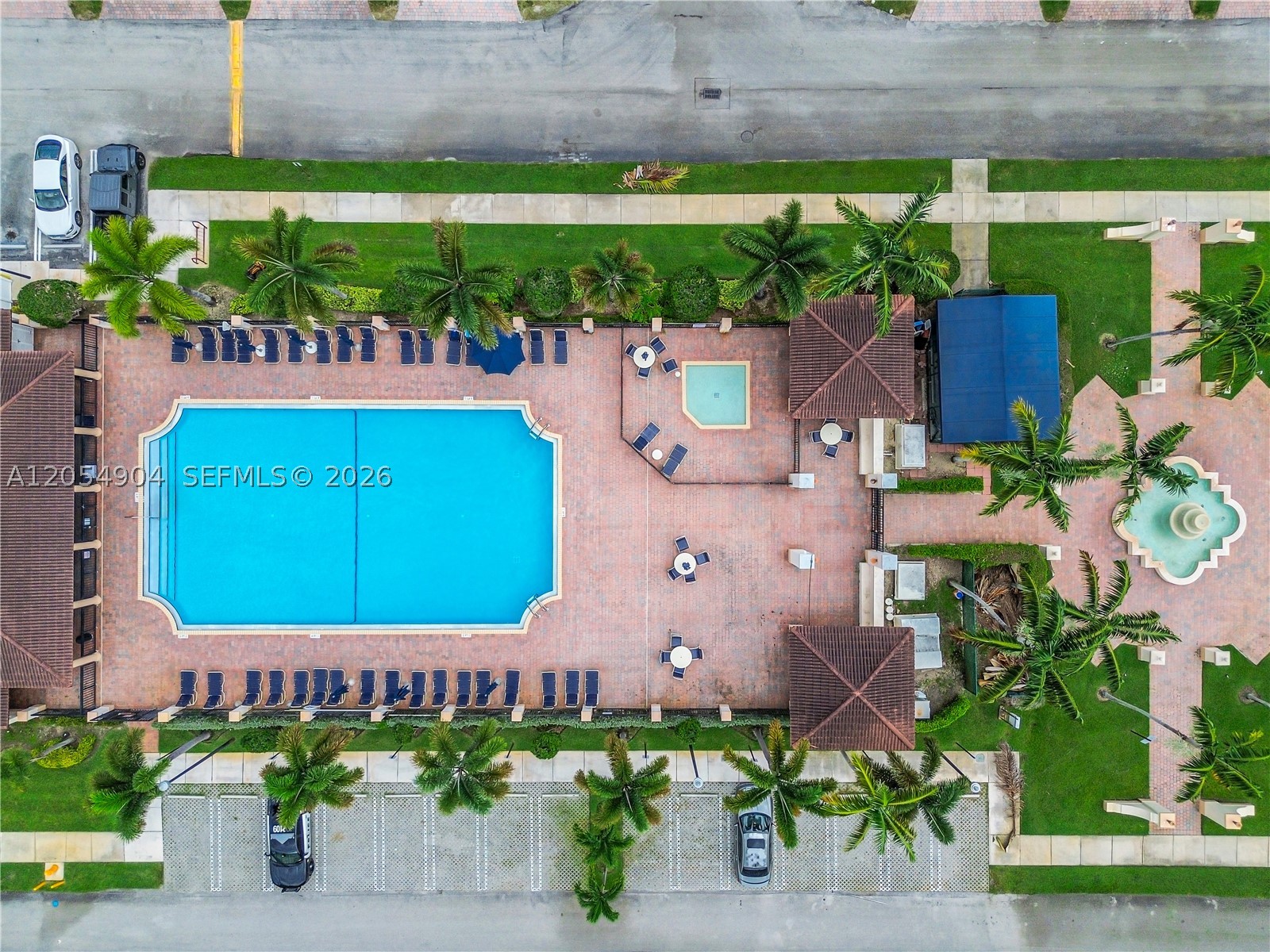 COURTS AT TUSCANY - Residential