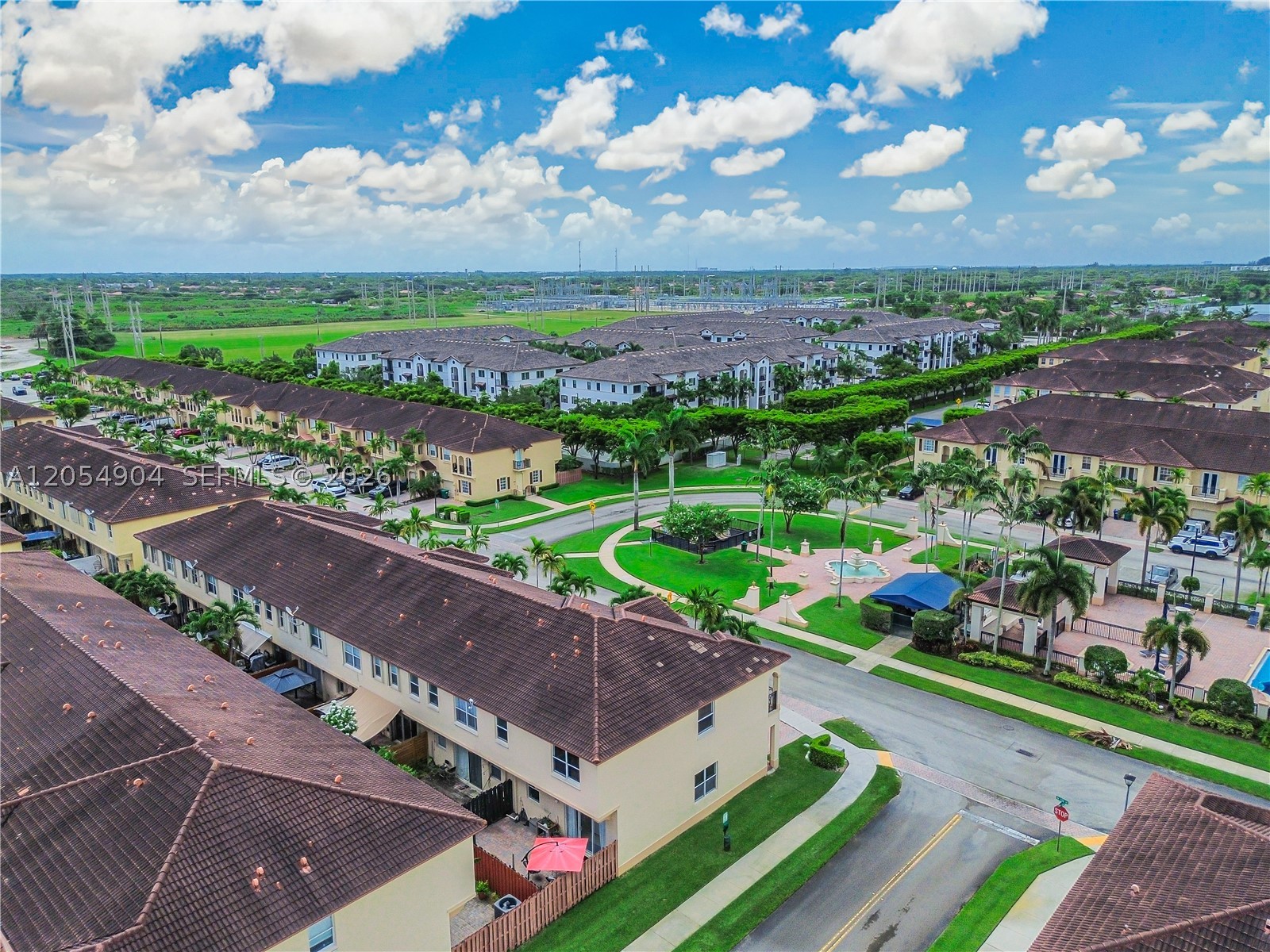 COURTS AT TUSCANY - Residential