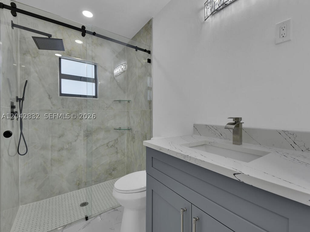 LEHIGH ESTATES - Residential Income