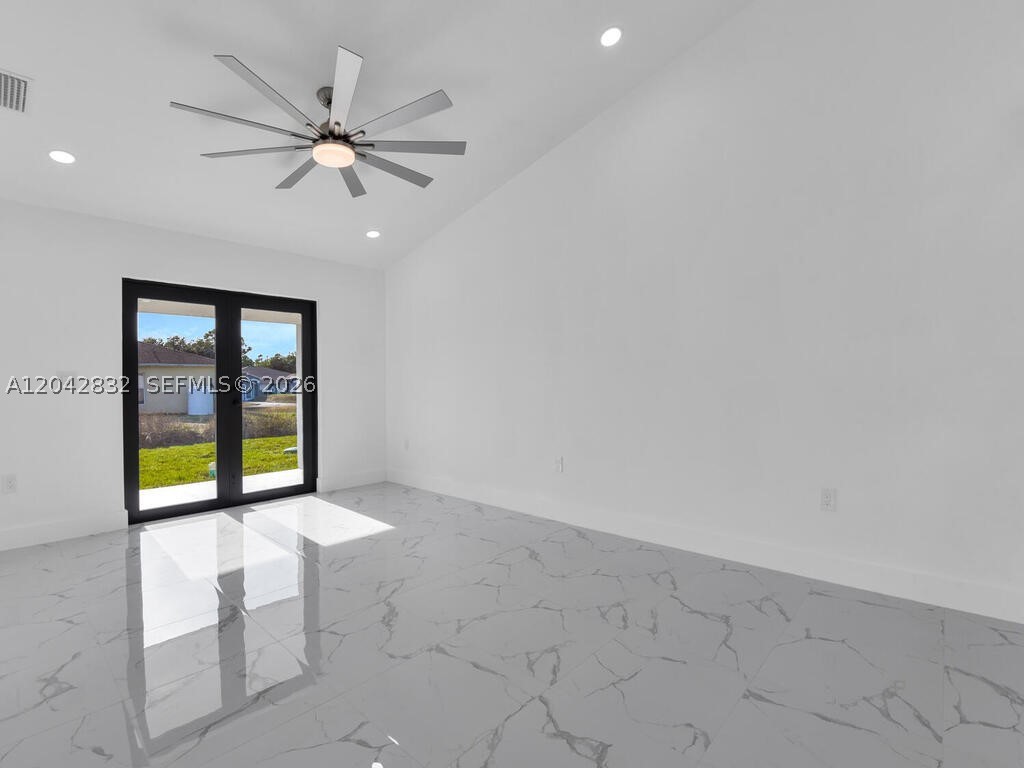 LEHIGH ESTATES - Residential Income