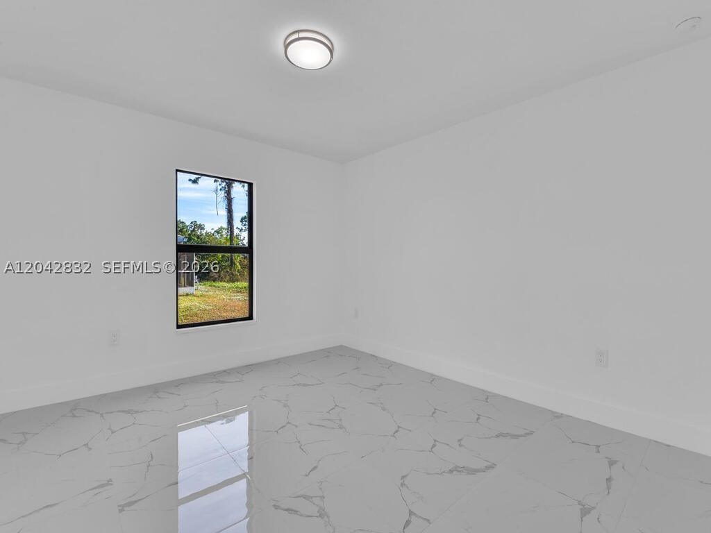 LEHIGH ESTATES - Residential Income