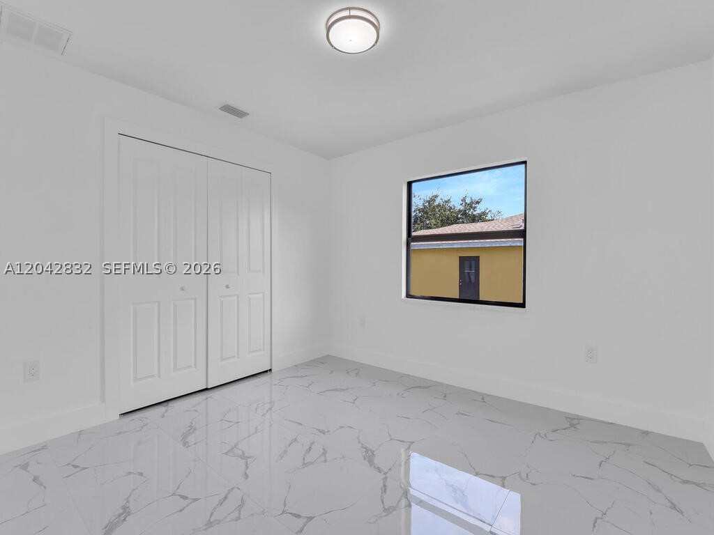LEHIGH ESTATES - Residential Income