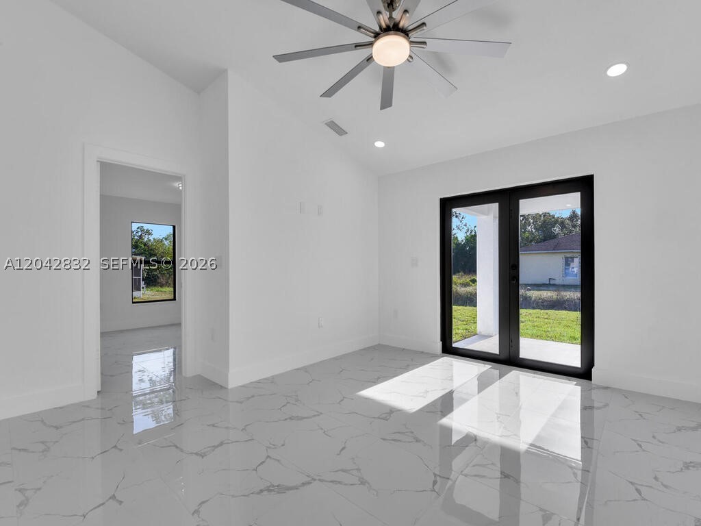 LEHIGH ESTATES - Residential Income