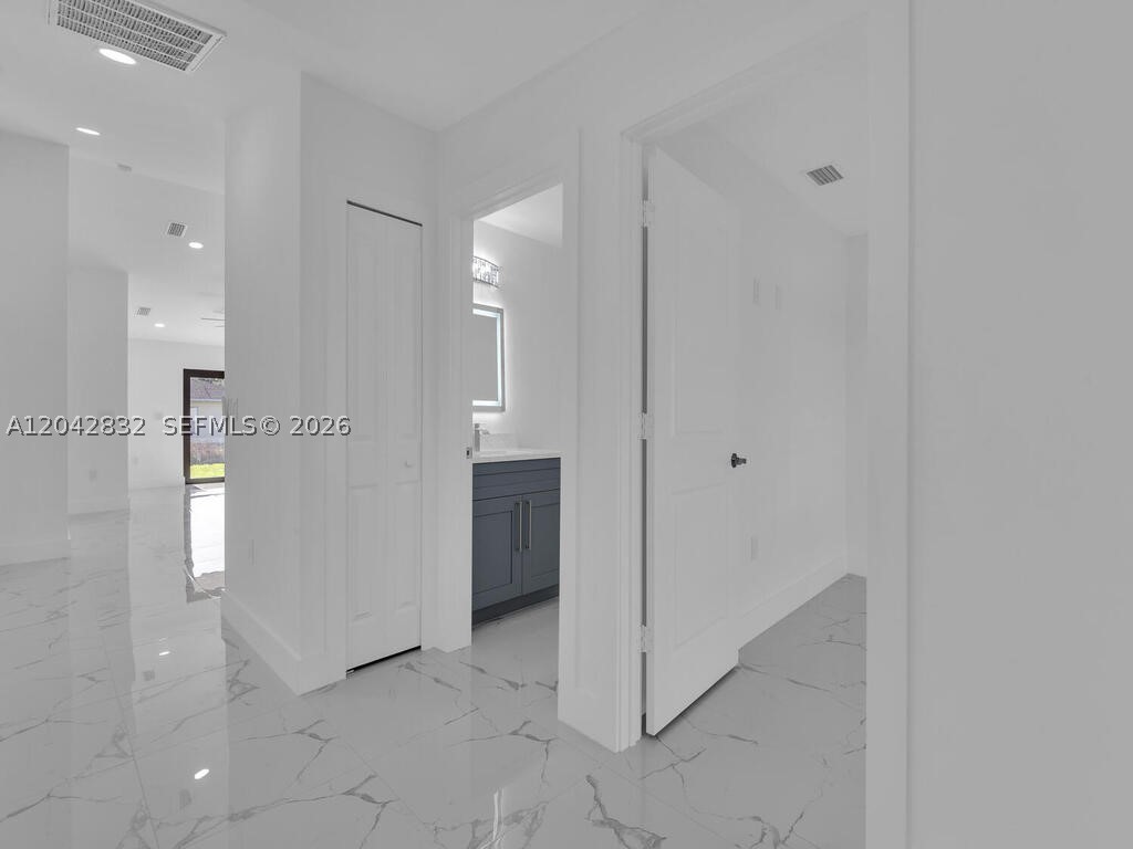 LEHIGH ESTATES - Residential Income