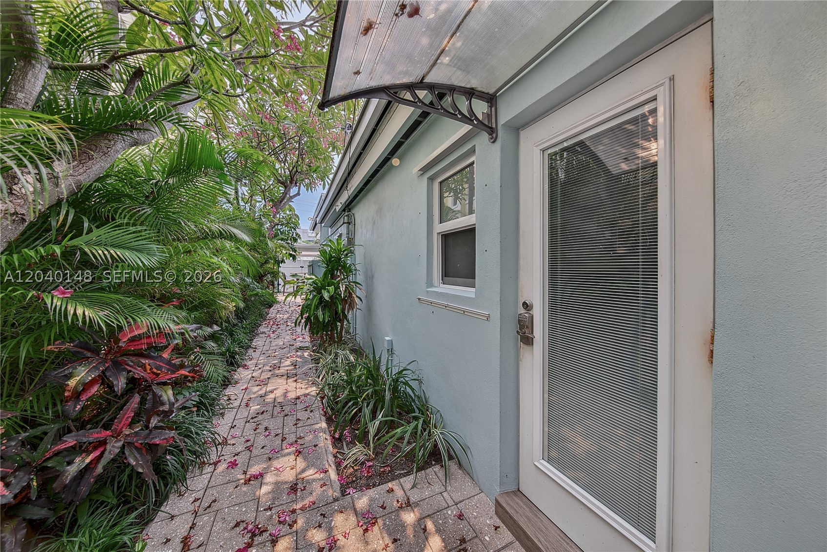 LAUDERDALE BY THE SEA - Residential Income