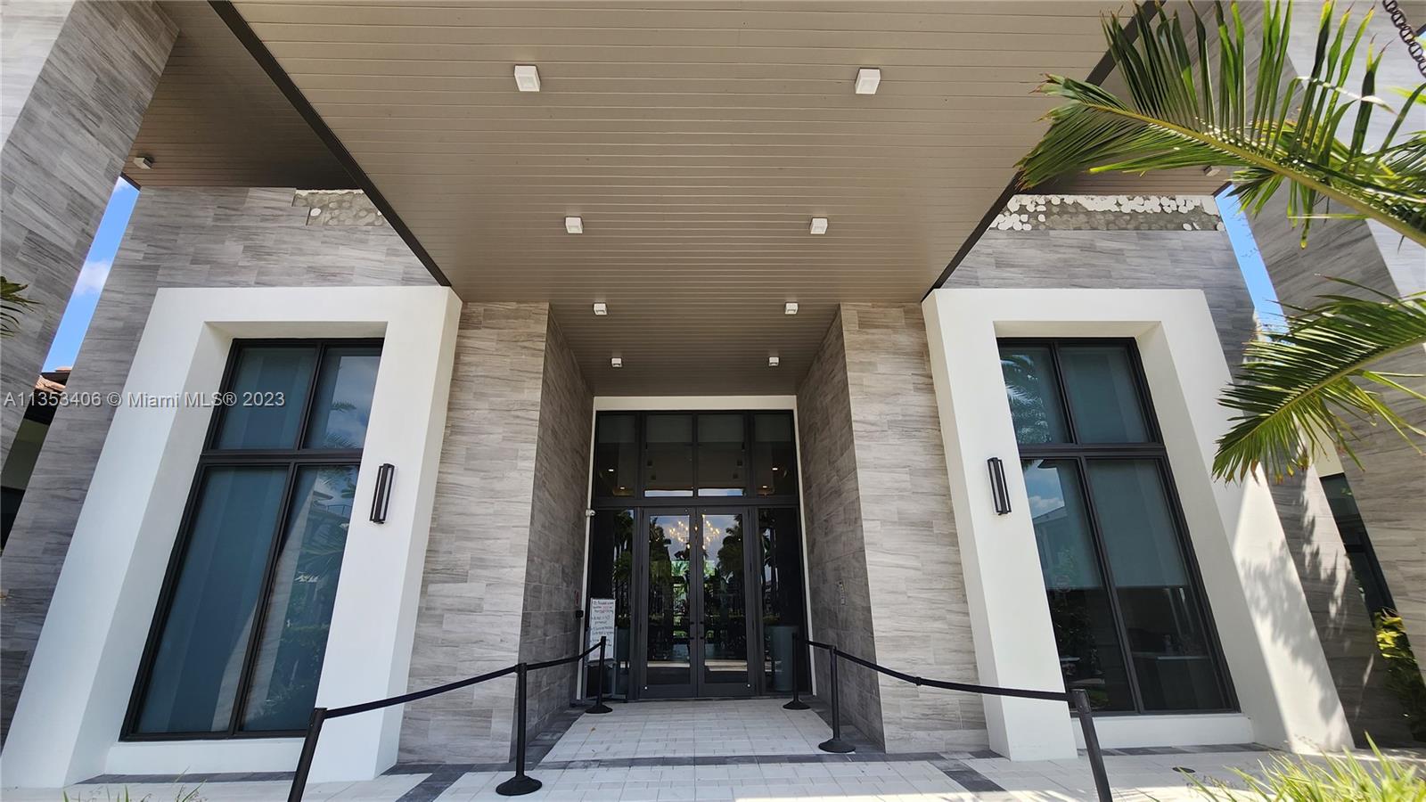 DOWNTOWN DORAL SOUTH PHAS - Residential Lease