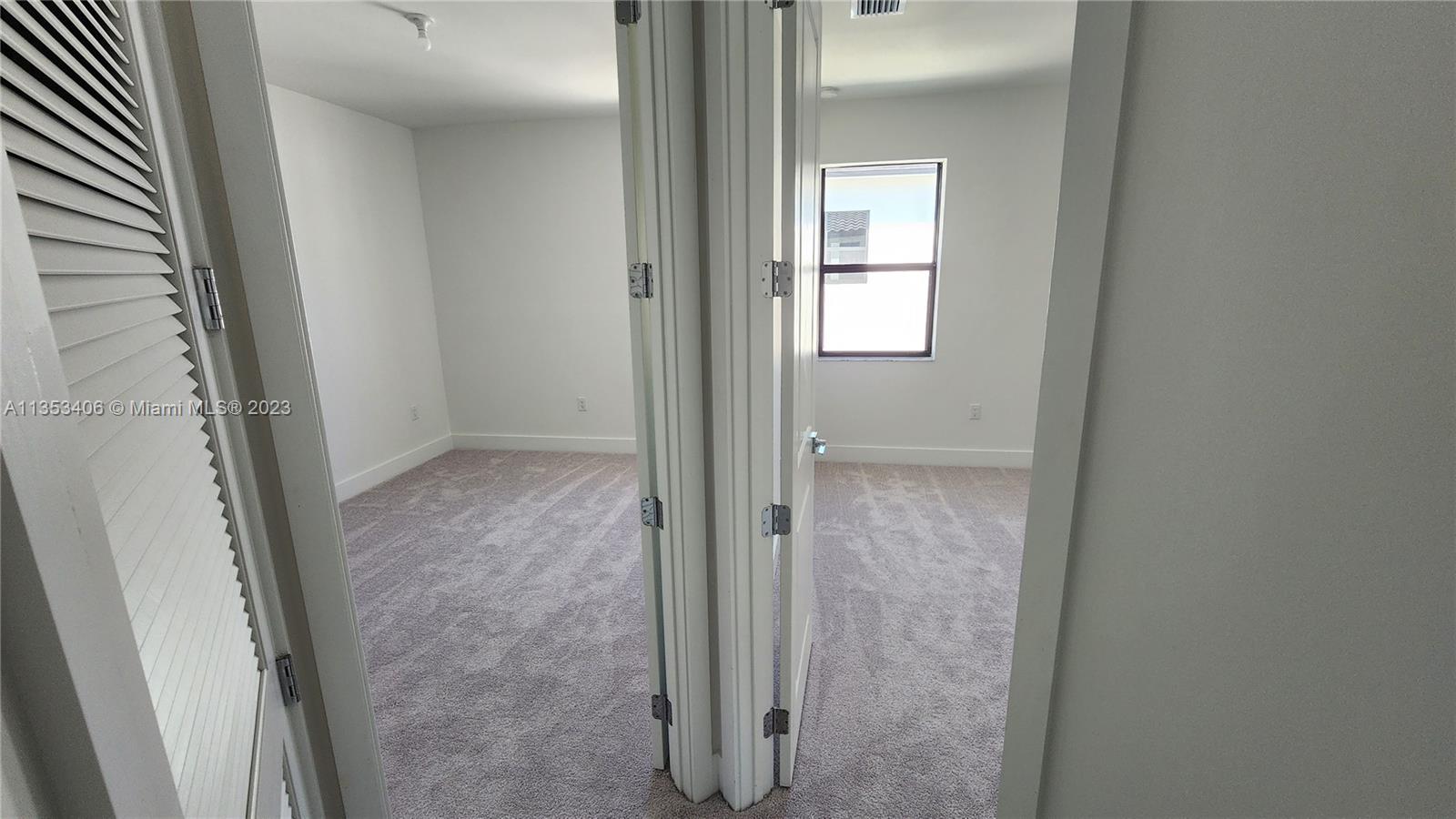 DOWNTOWN DORAL SOUTH PHAS - Residential Lease