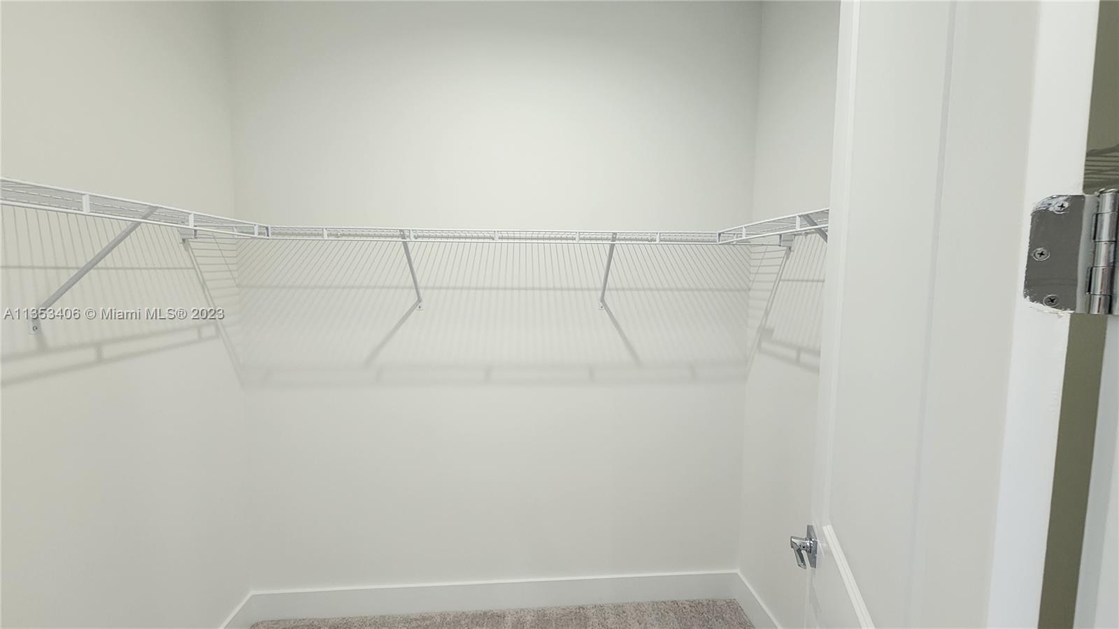 DOWNTOWN DORAL SOUTH PHAS - Residential Lease
