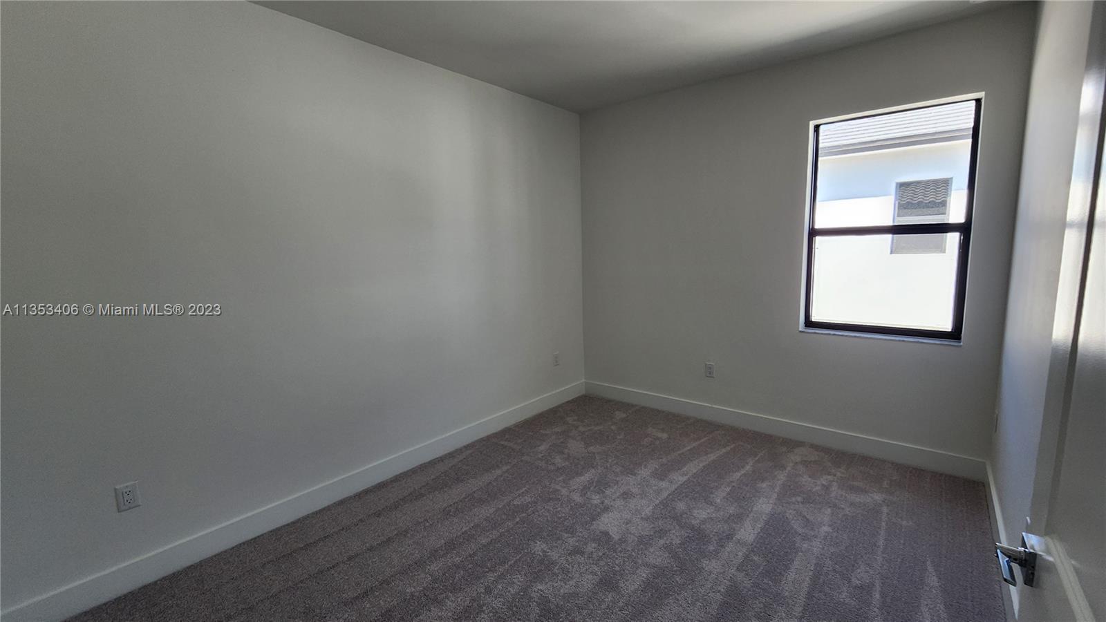 DOWNTOWN DORAL SOUTH PHAS - Residential Lease