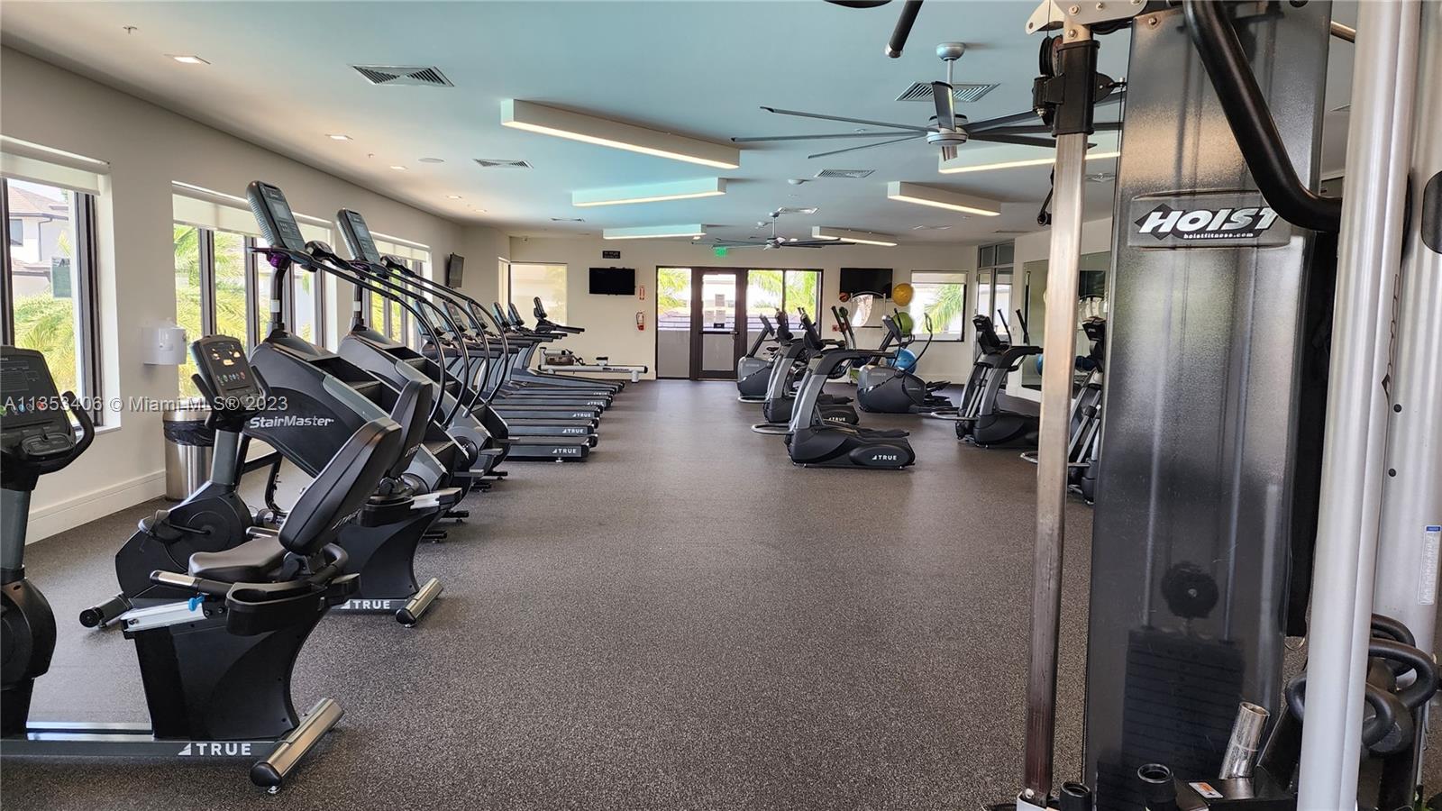 DOWNTOWN DORAL SOUTH PHAS - Residential Lease