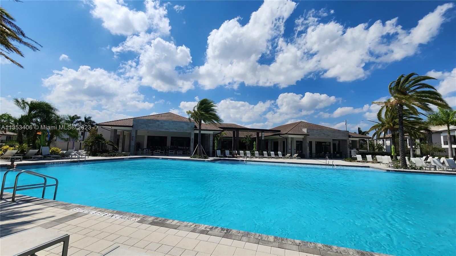 DOWNTOWN DORAL SOUTH PHAS - Residential Lease