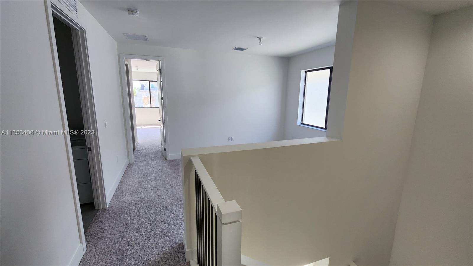 DOWNTOWN DORAL SOUTH PHAS - Residential Lease