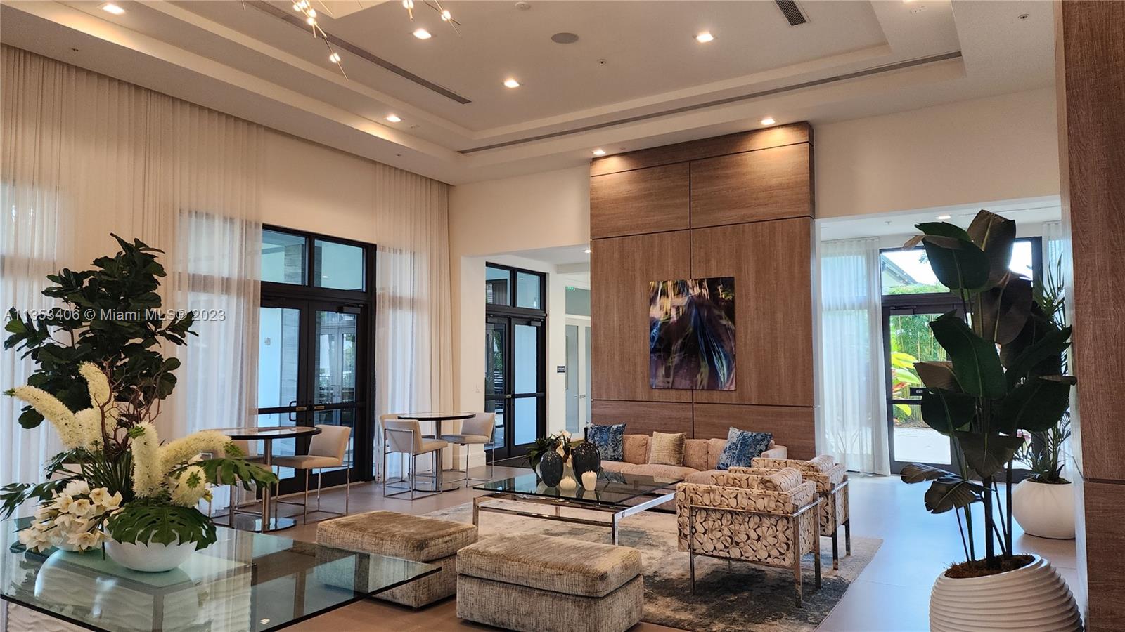 DOWNTOWN DORAL SOUTH PHAS - Residential Lease