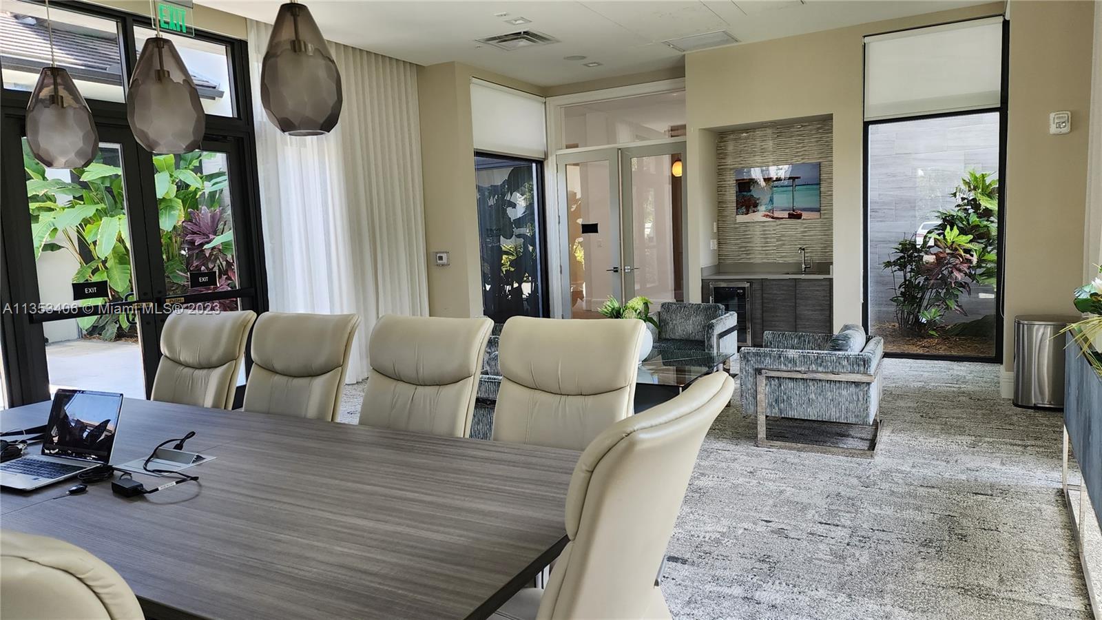 DOWNTOWN DORAL SOUTH PHAS - Residential Lease