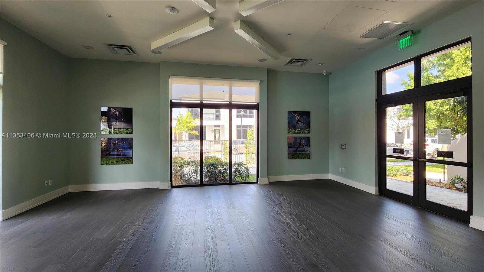 DOWNTOWN DORAL SOUTH PHAS - Residential Lease