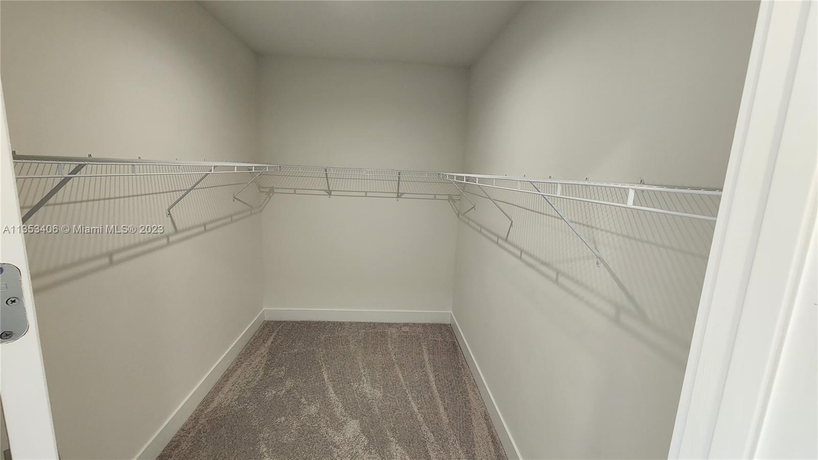 DOWNTOWN DORAL SOUTH PHAS - Residential Lease