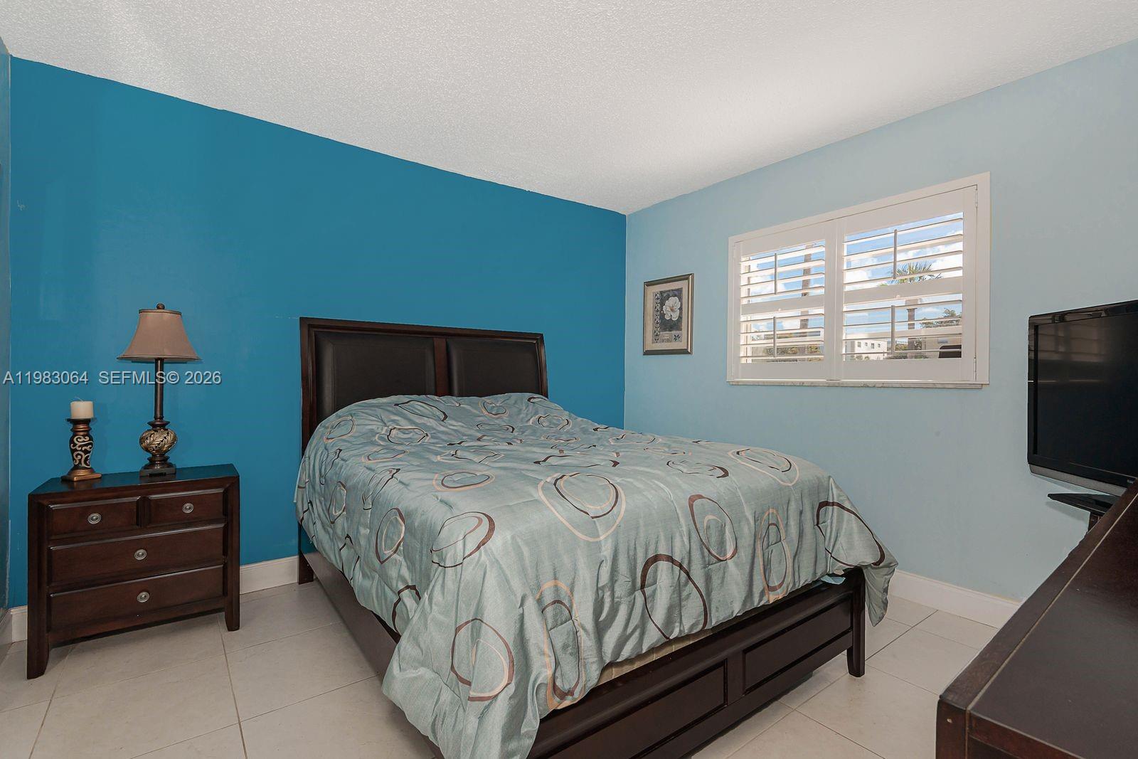 GARNET CONDO - Residential