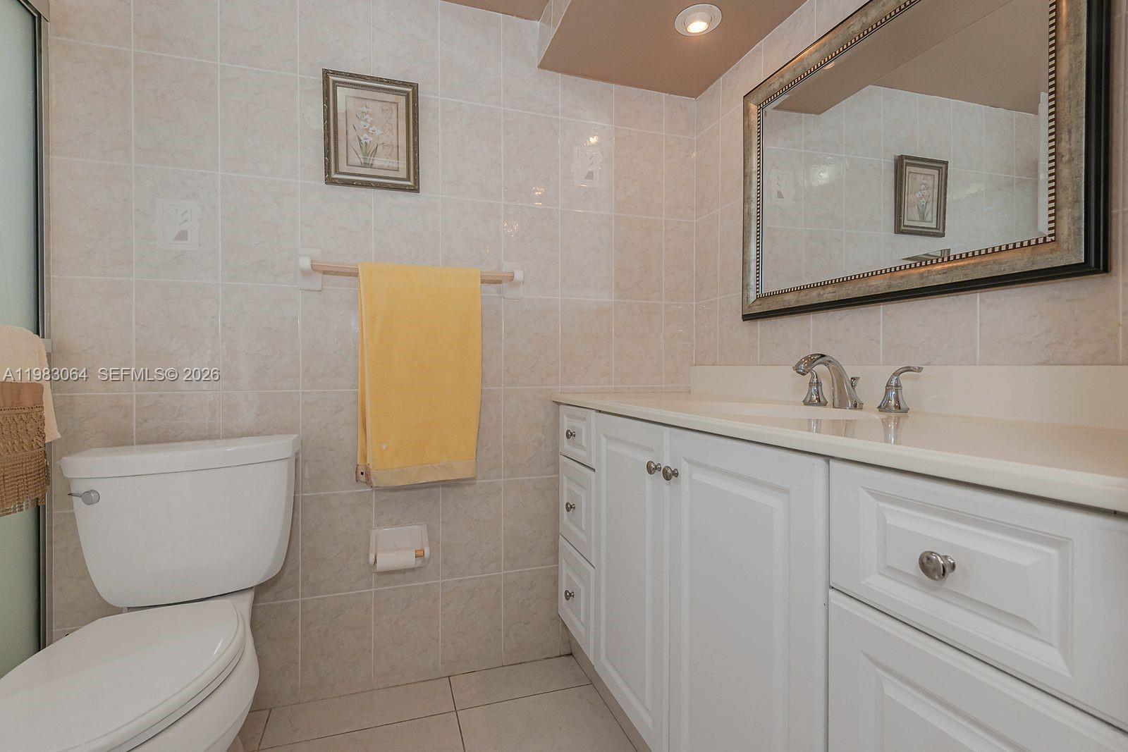 GARNET CONDO - Residential