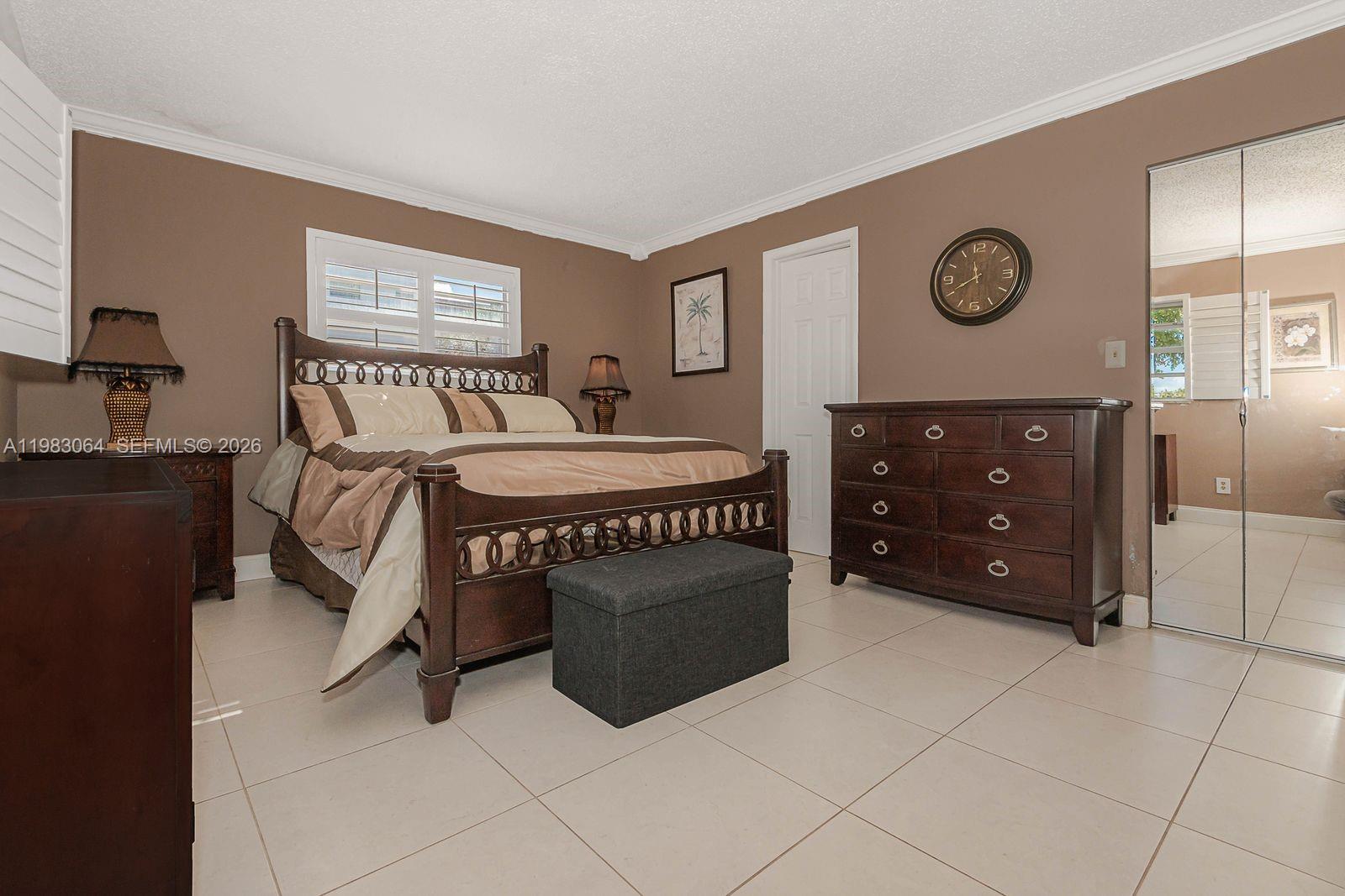 GARNET CONDO - Residential