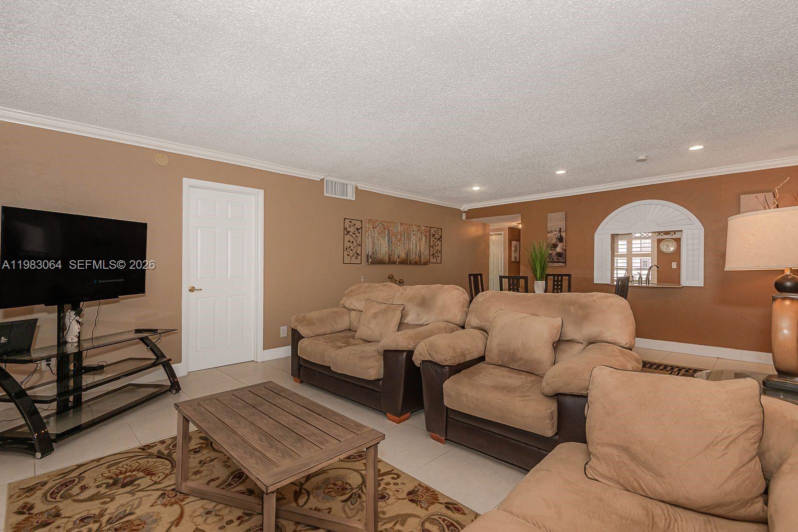 GARNET CONDO - Residential