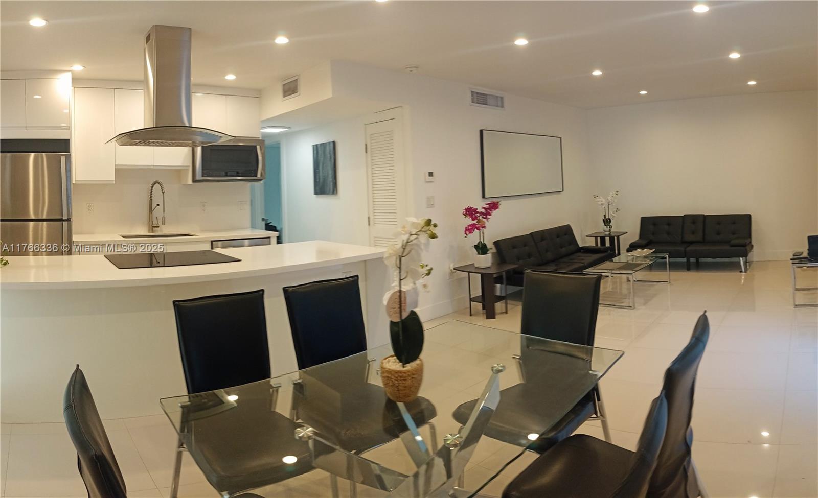 LE CARTIER CONDO - Residential