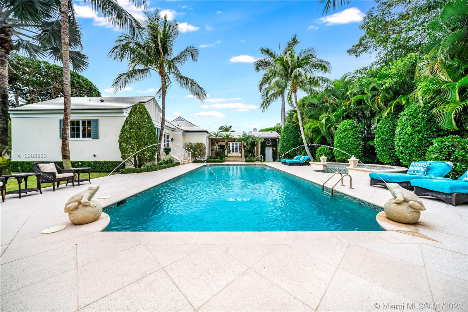 MC LOUTH - Residential