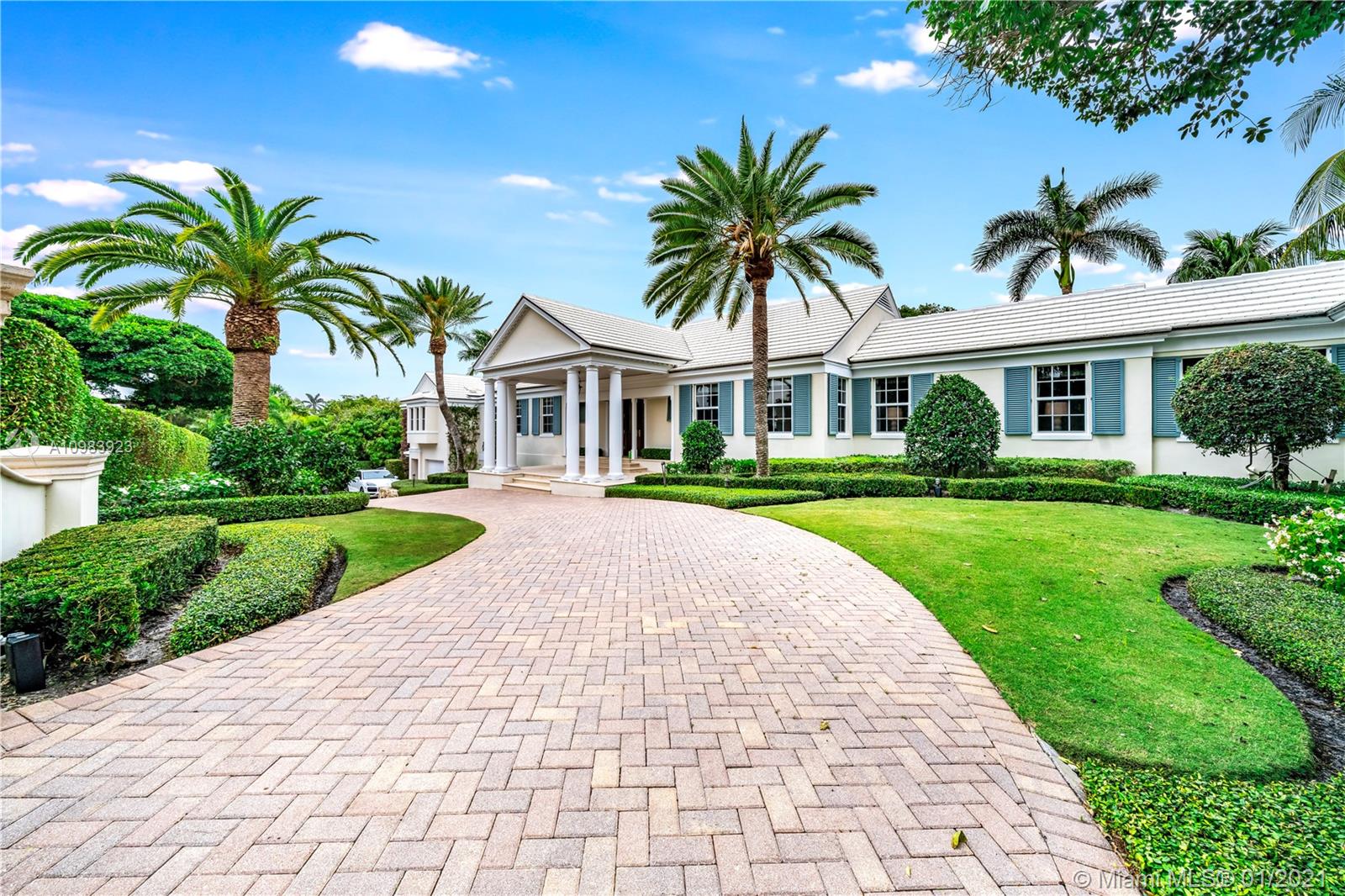 MC LOUTH - Residential