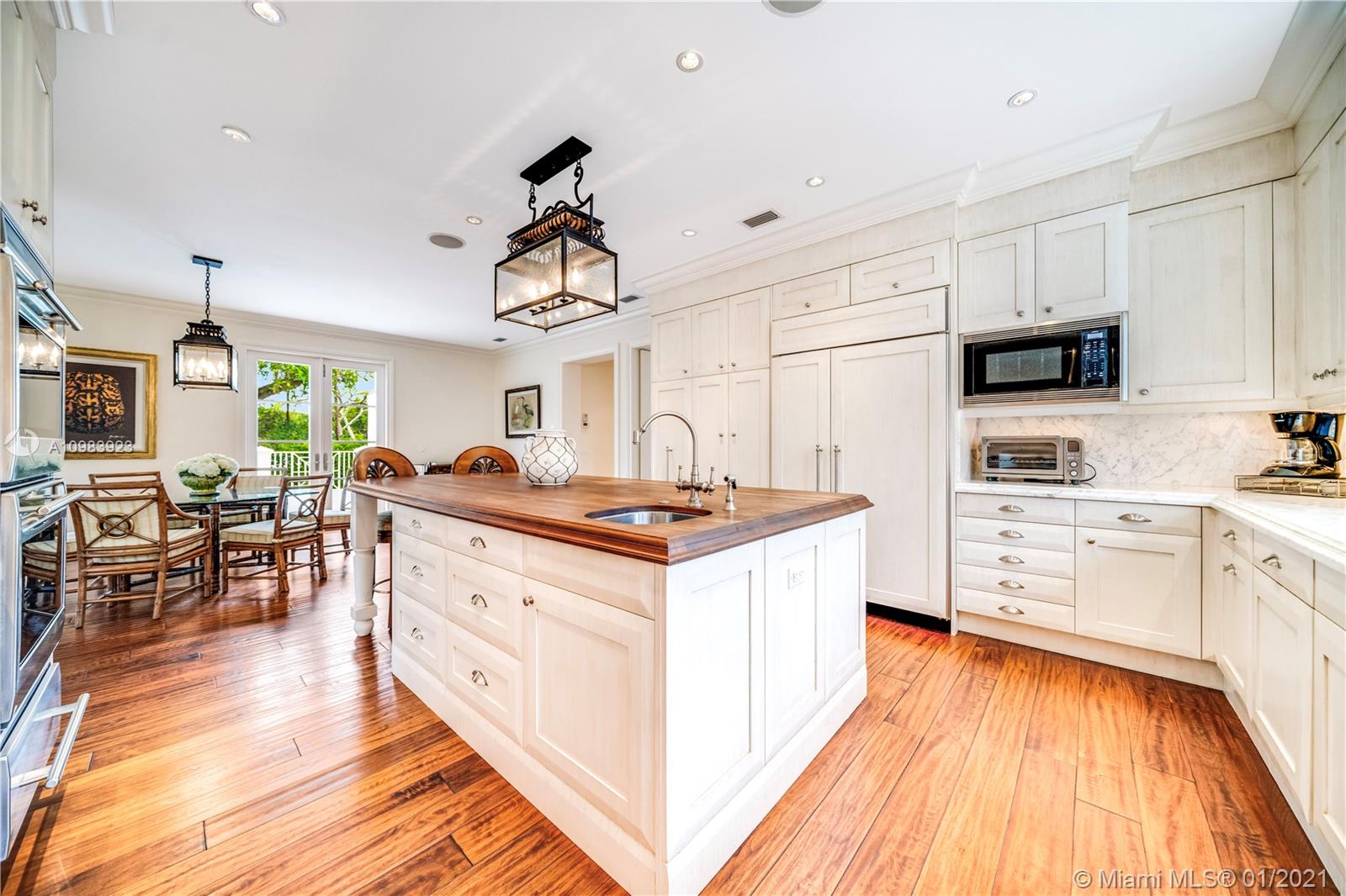 MC LOUTH - Residential