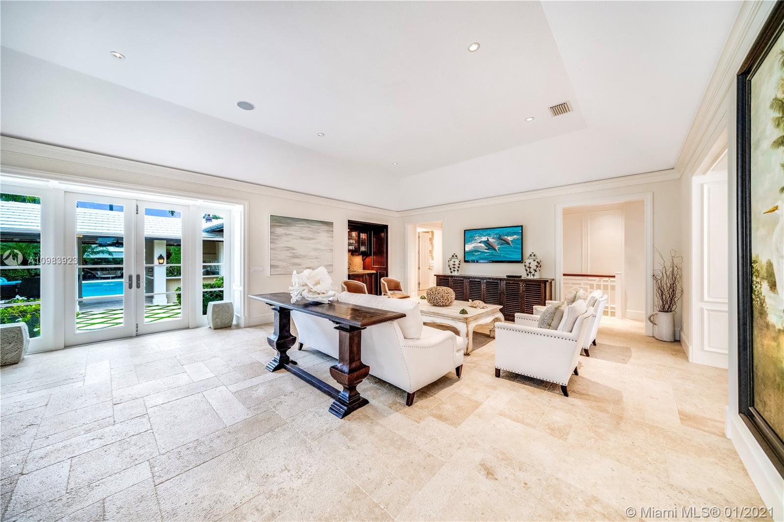 MC LOUTH - Residential