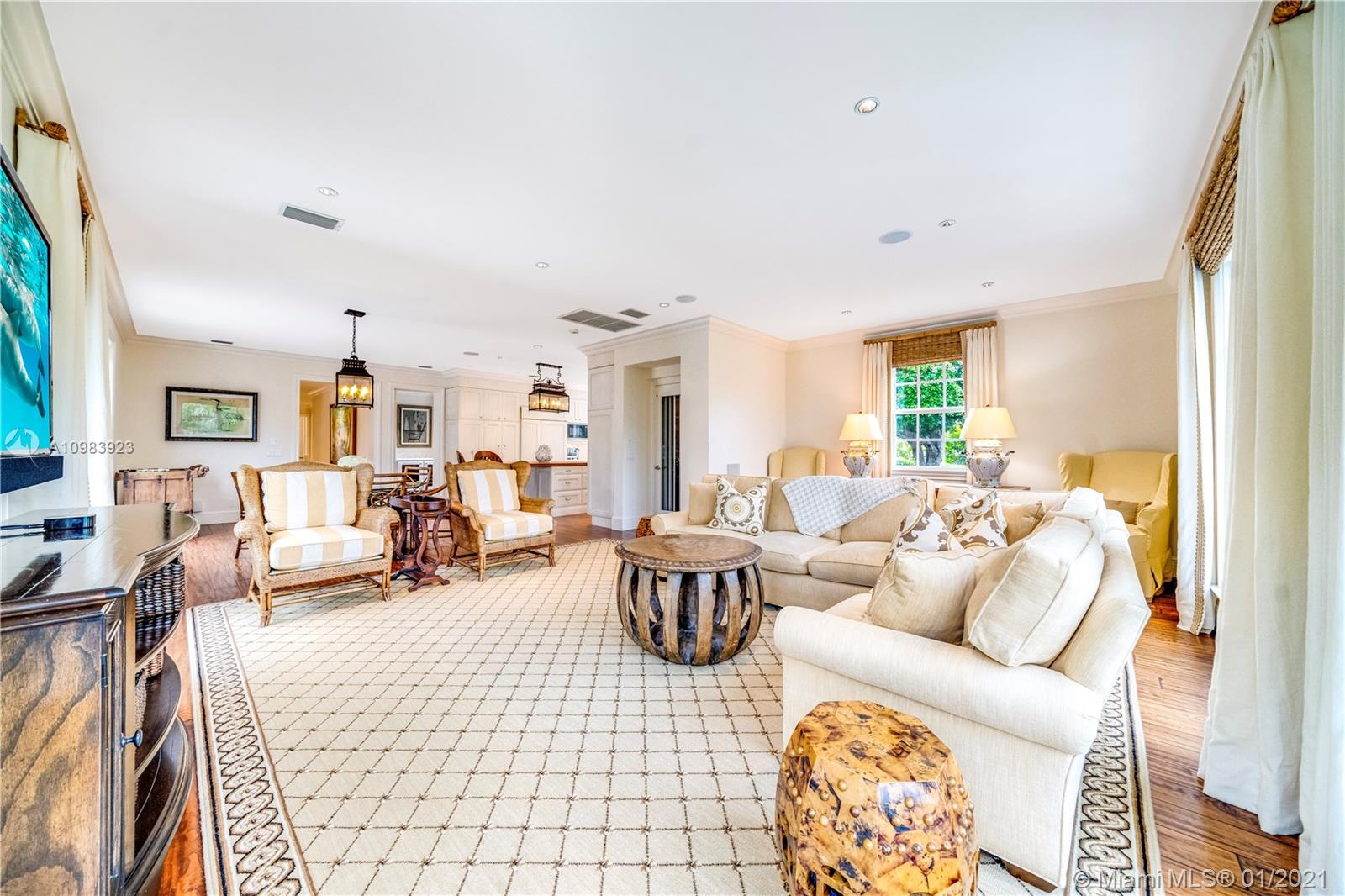 MC LOUTH - Residential