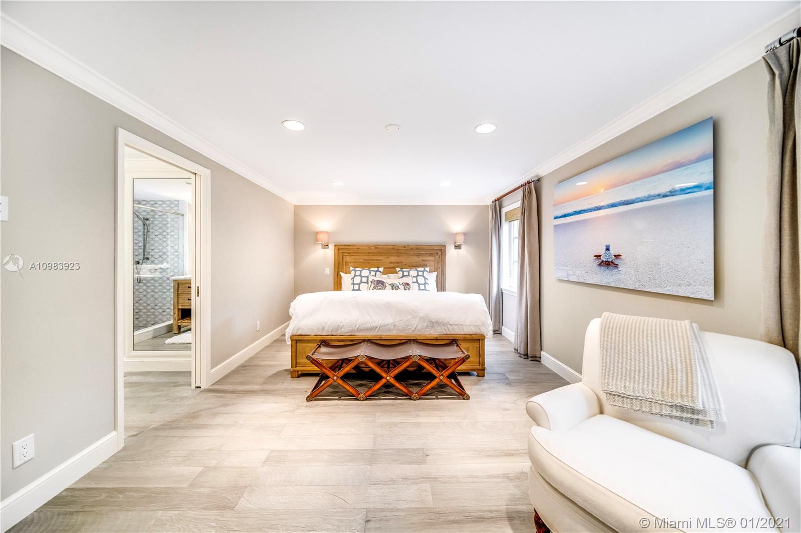 MC LOUTH - Residential