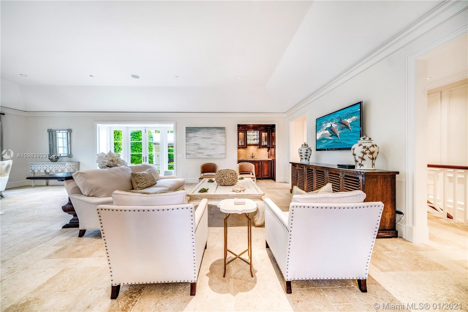 MC LOUTH - Residential