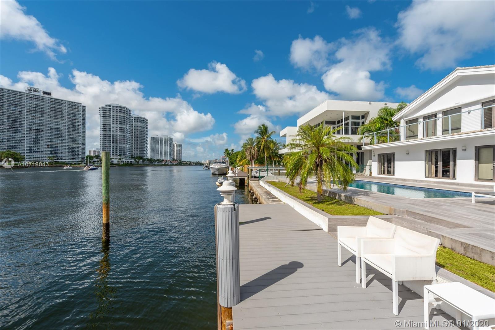 GOLDEN BEACH SEC E - Residential