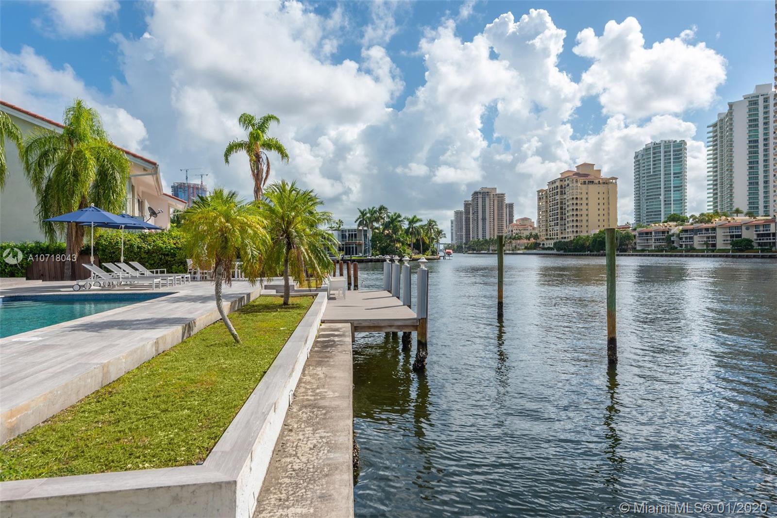 GOLDEN BEACH SEC E - Residential