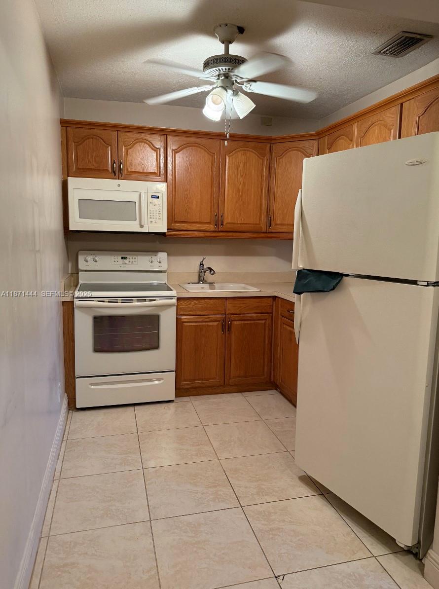KINGS WAY CONDO APTS 1 IN - Residential